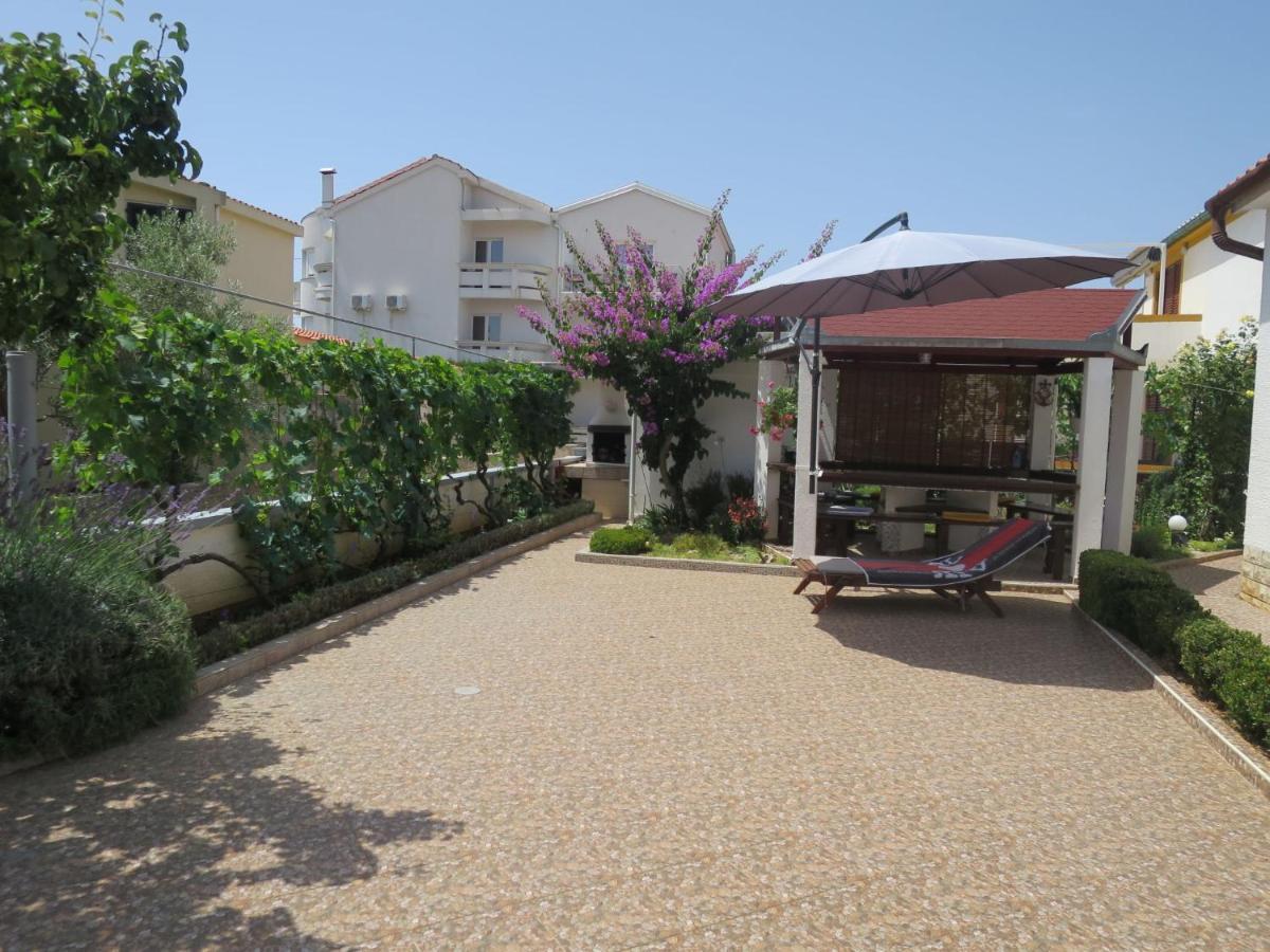 Apartment Mira-2 By Interhome Vir Exterior photo