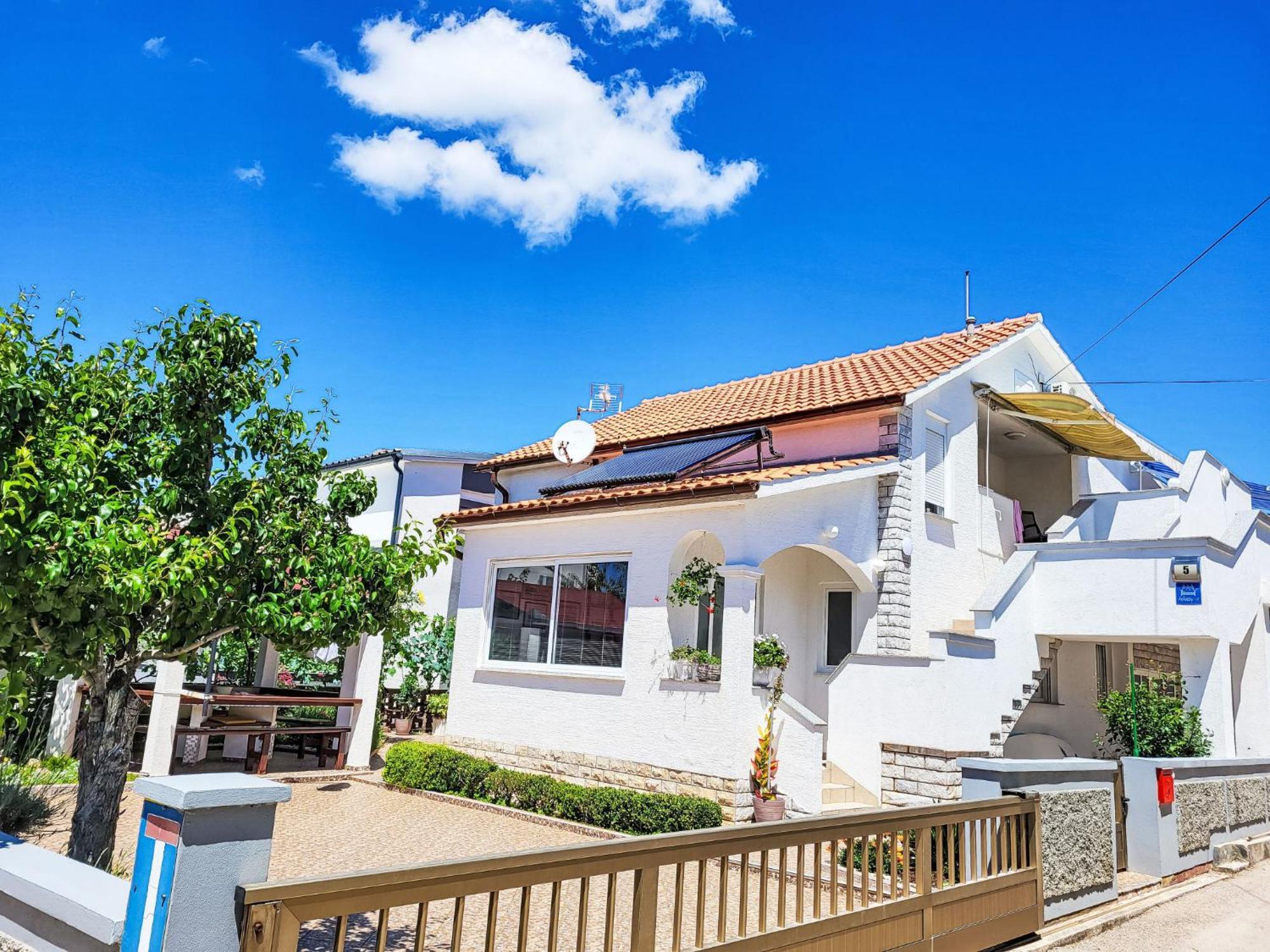 Apartment Mira-2 By Interhome Vir Exterior photo